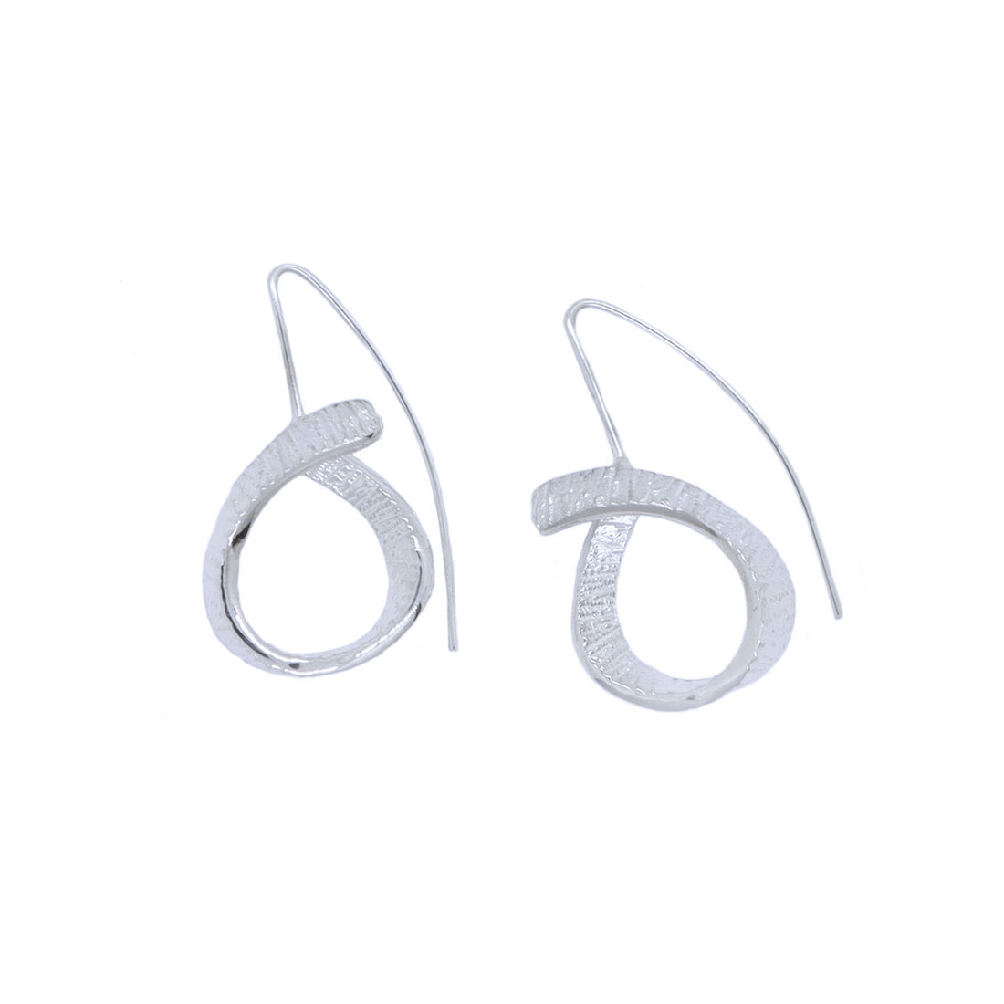 Senia Pendientes gancho mediano